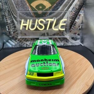#33 Harry Gant Manheim Auctions Racing Champions 1:18 Die Cast Model car